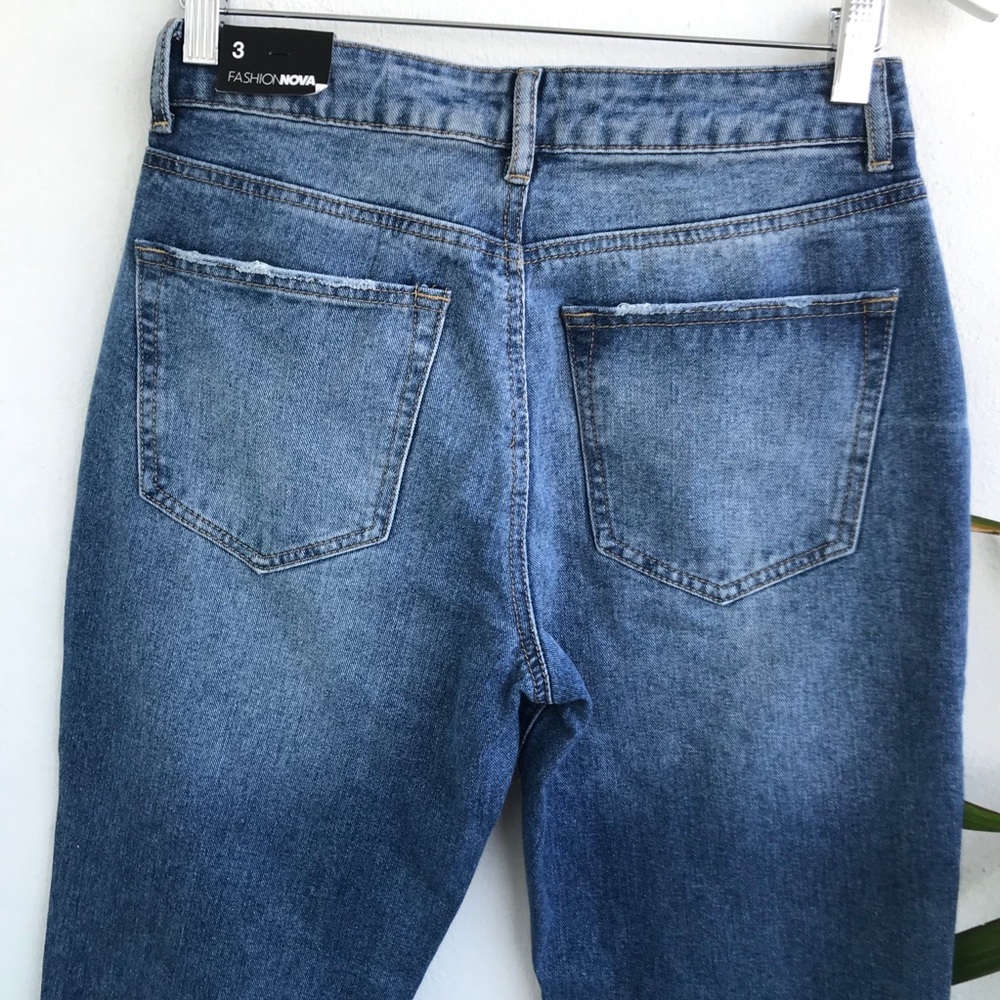 FASHION NOVA HIGH RISE JEANS 👖 - Picture 3 of 5